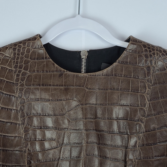 Alexander Wang crocodile skin design 100% calf skin sleeveless blouse, Size 10 - Picture 4 of 8